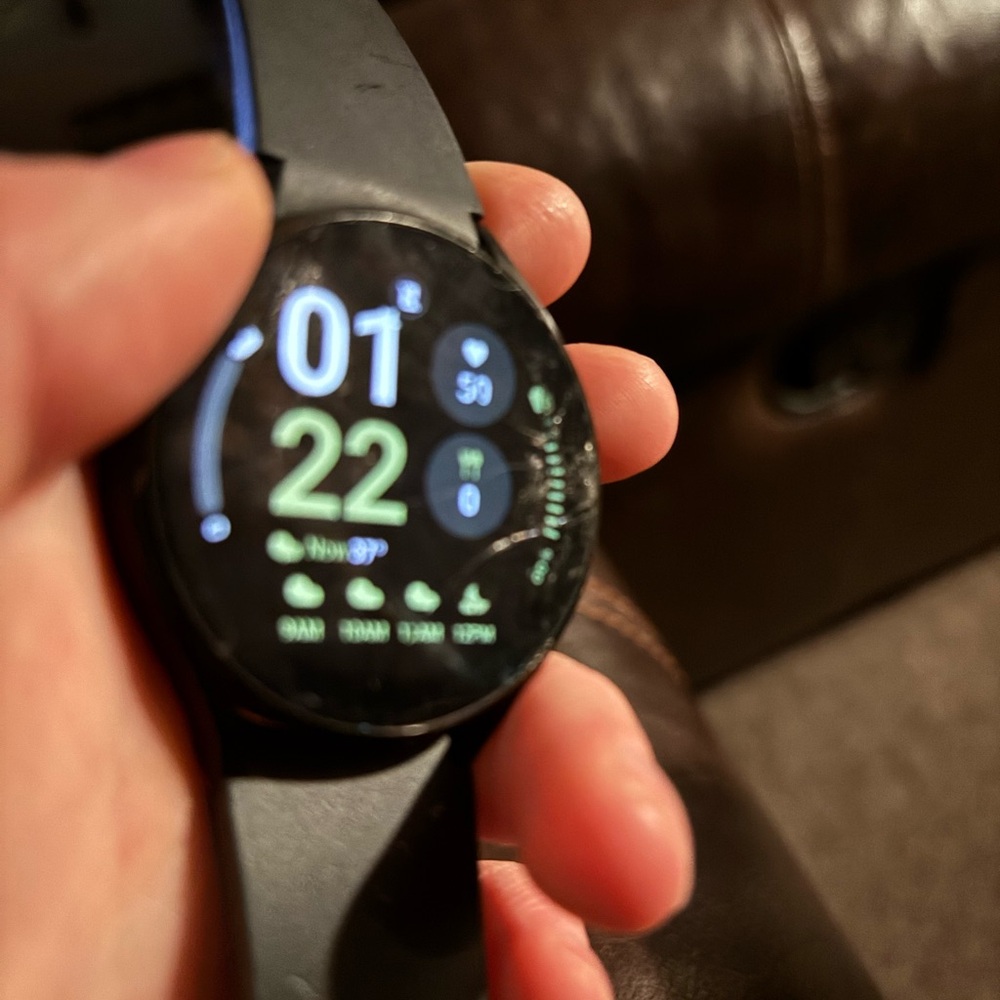 Black Smartwatch With Round Display View 4